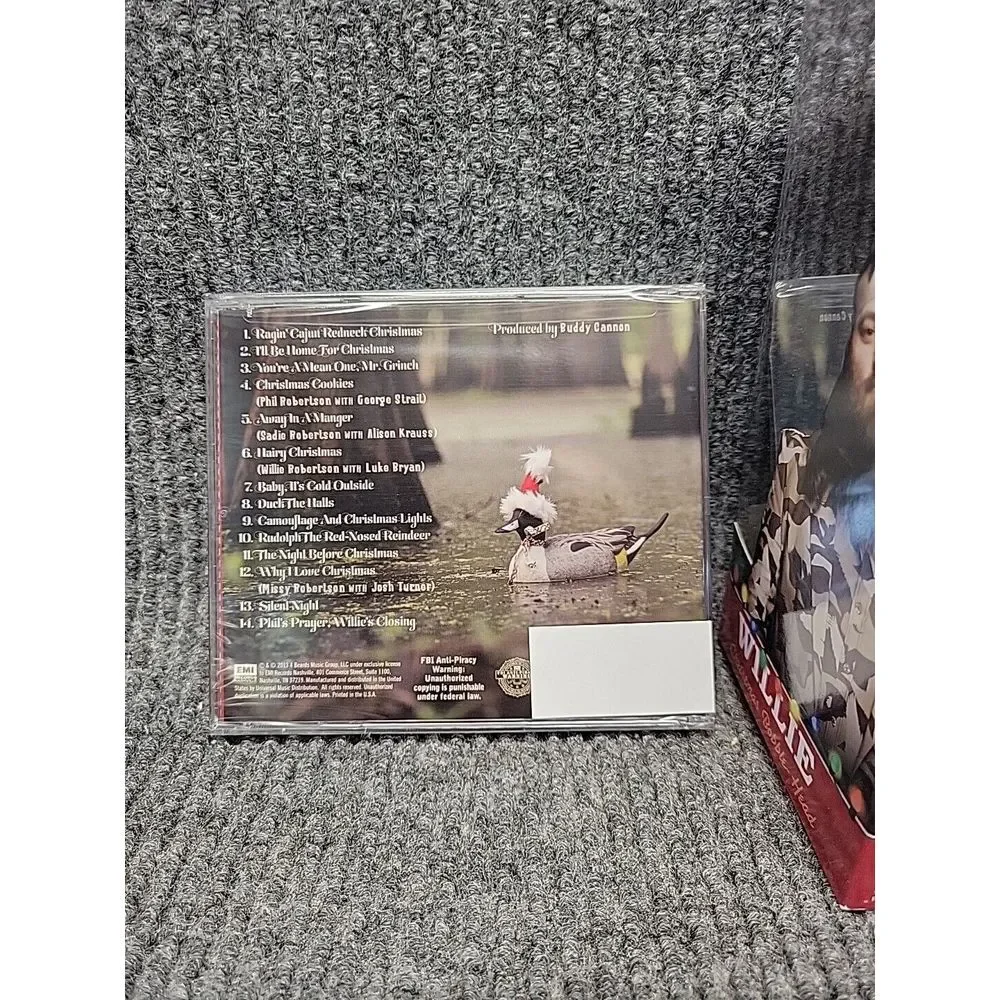 Duck Dynasty Willie Christmas Bobble Head With Robertson Family Christmas CD New